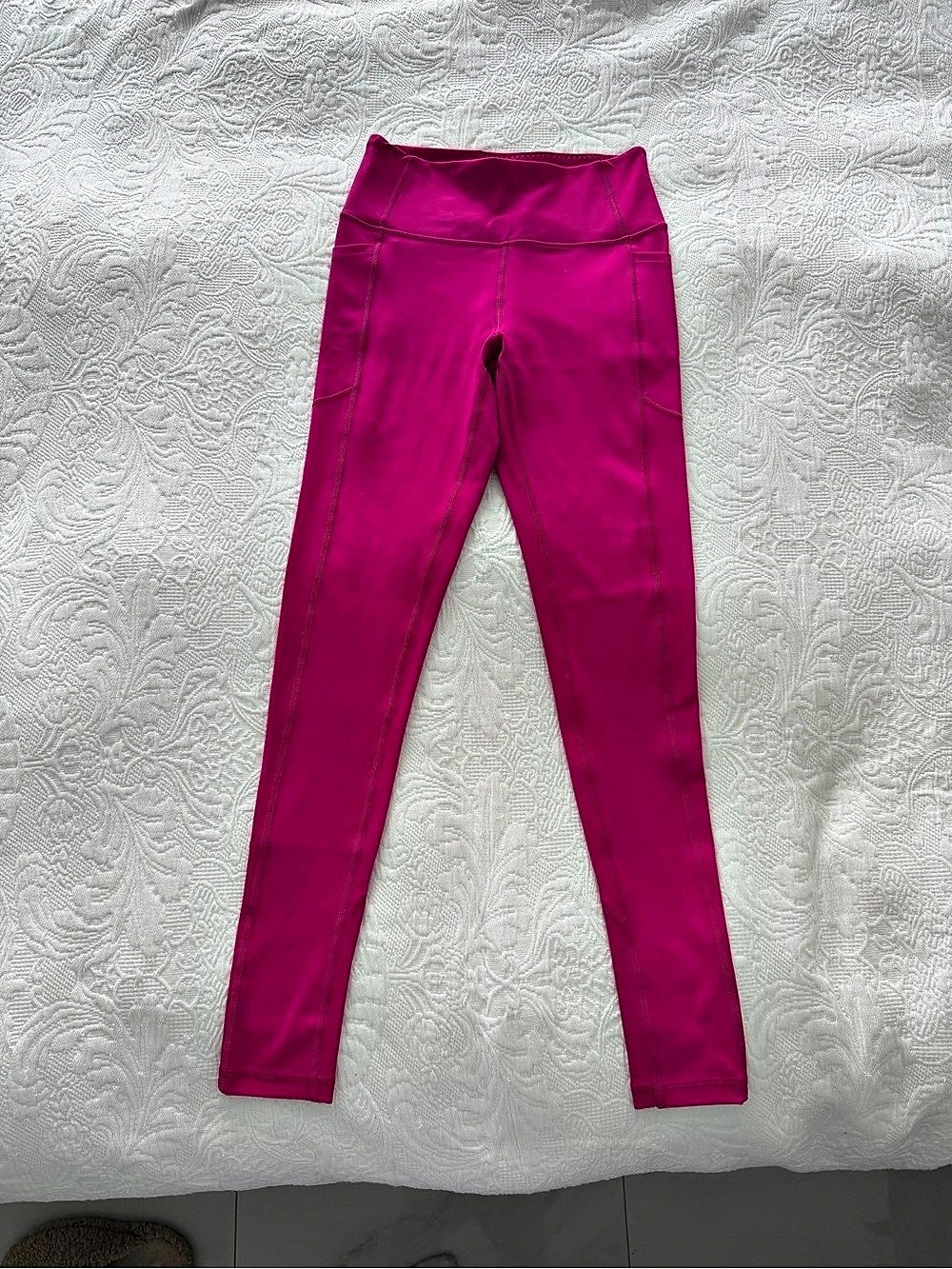 Victoria's Secret Essential High-Rise Pocket Legging Pink size S